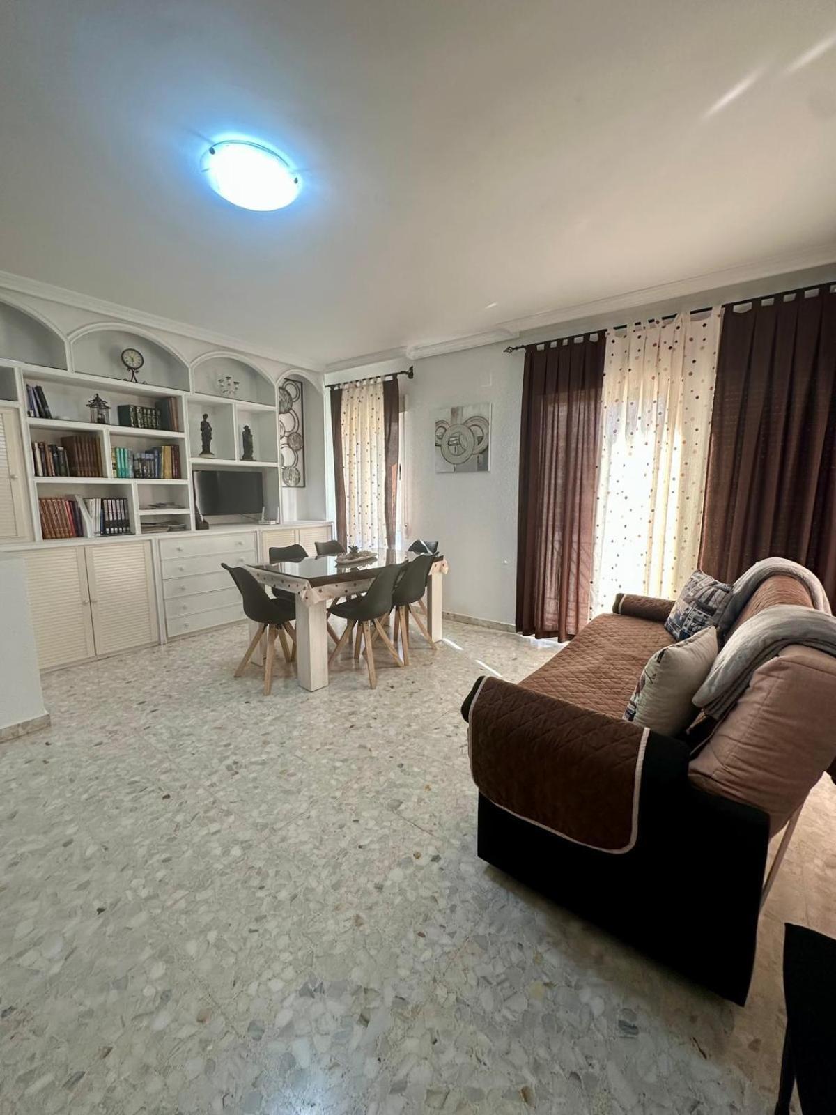 A.T. La Plaza Apartment Calamonte ภายนอก รูปภาพ