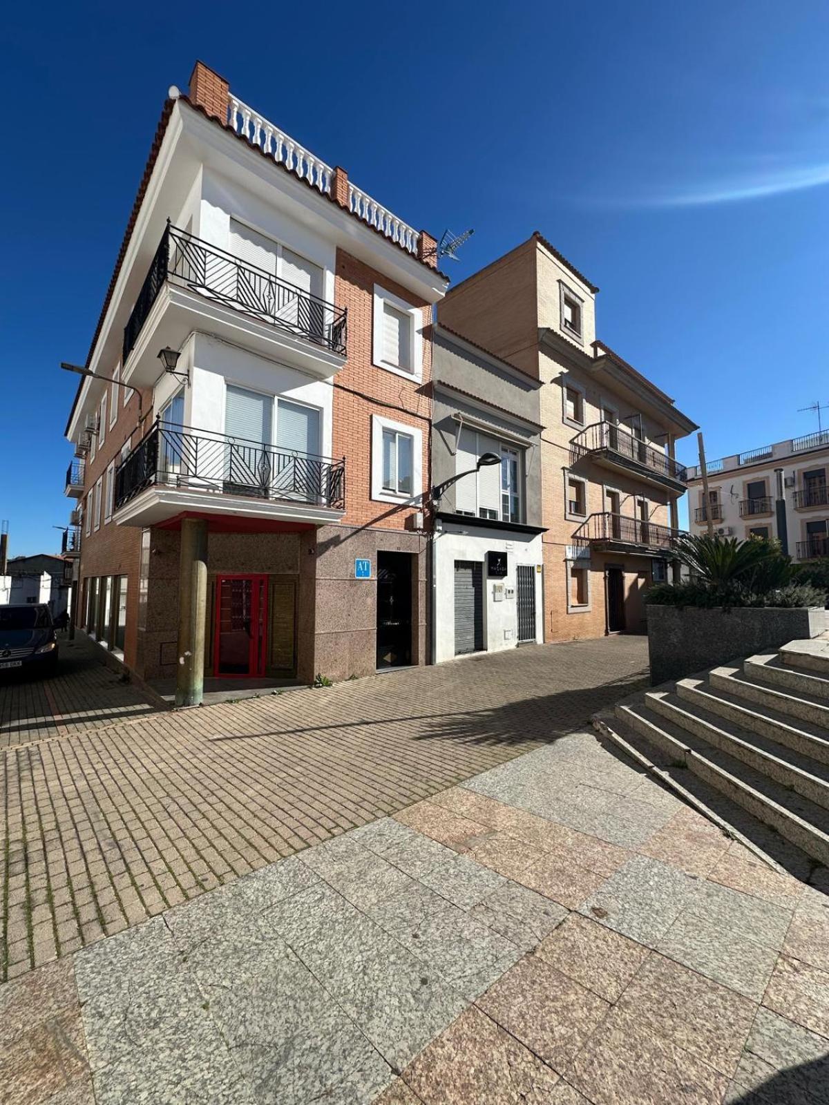 A.T. La Plaza Apartment Calamonte ภายนอก รูปภาพ