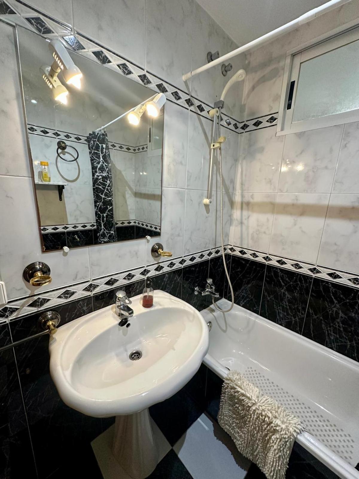 A.T. La Plaza Apartment Calamonte ภายนอก รูปภาพ
